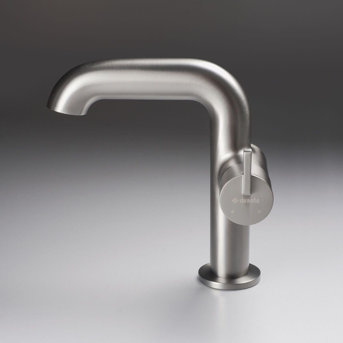 Harjatud-teras-valamusegisti-Deante-Silia-17-cm,-messing-näidis