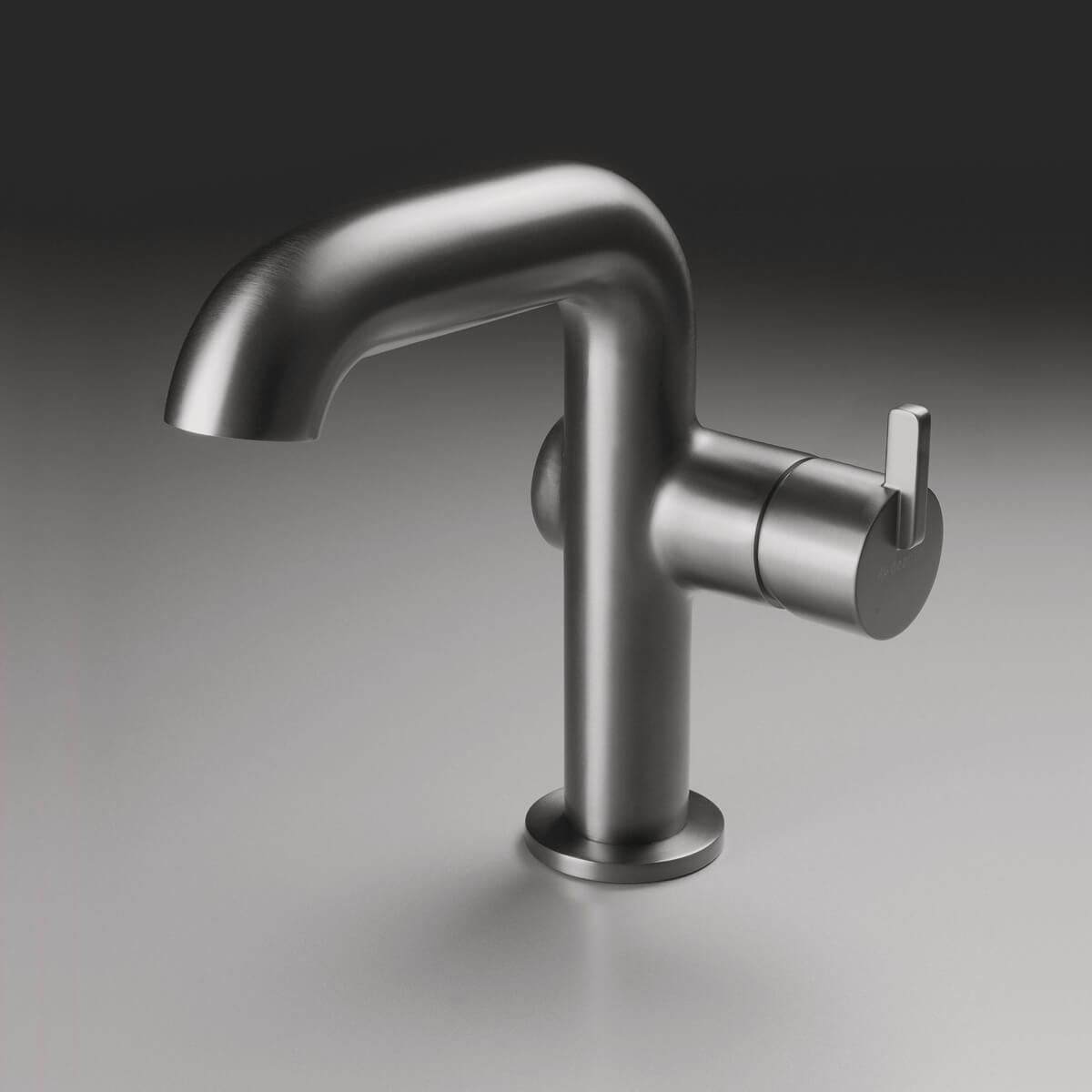 Titaanium-valamusegisti-Deante-Silia-17-cm,-messing-näidis2