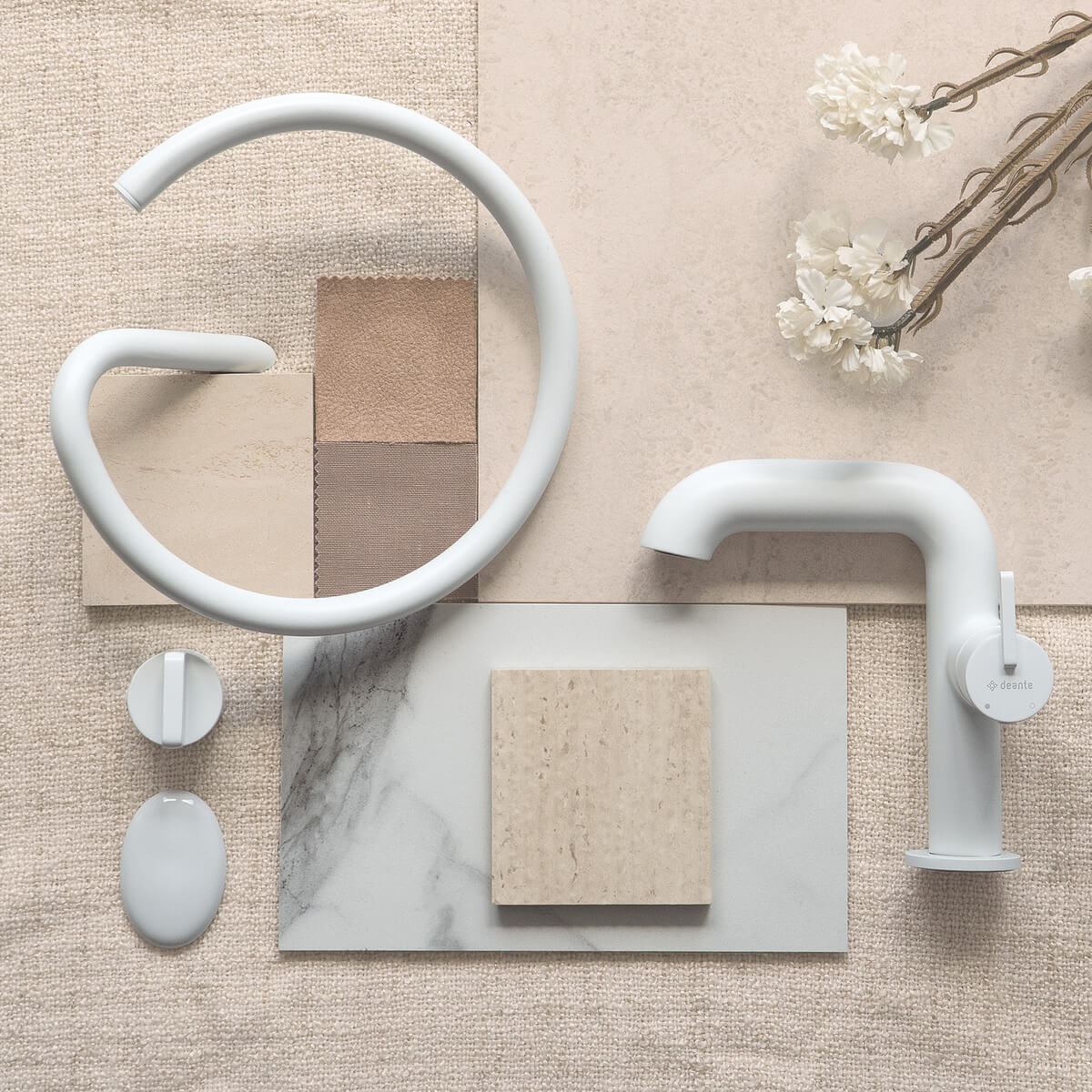 Valge-valamusegisti-Deante-Silia-17-cm,-messing-näidis