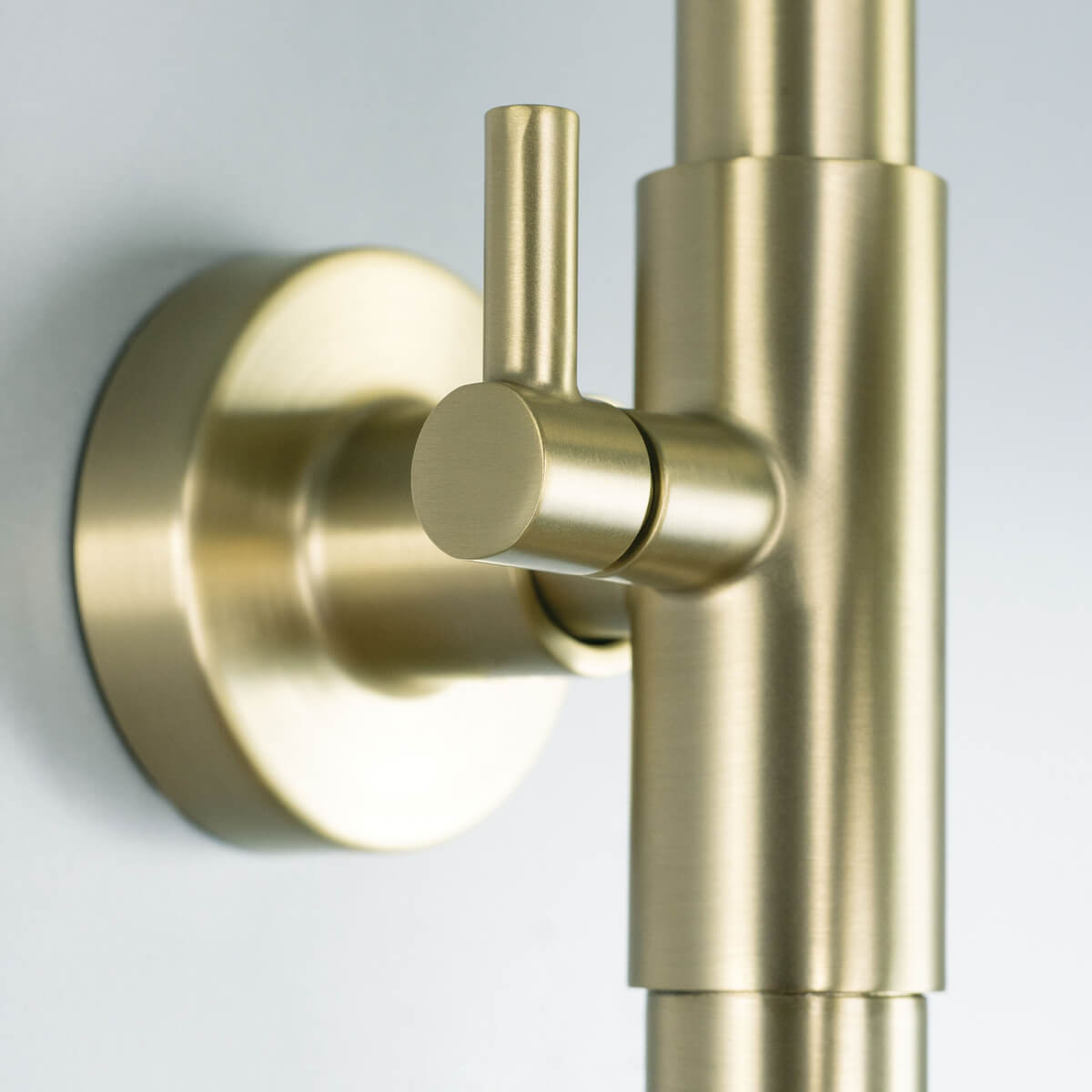 Dušikomplekt-koos-segistiga-Deante-Arnika,-harjatud-kuld-4