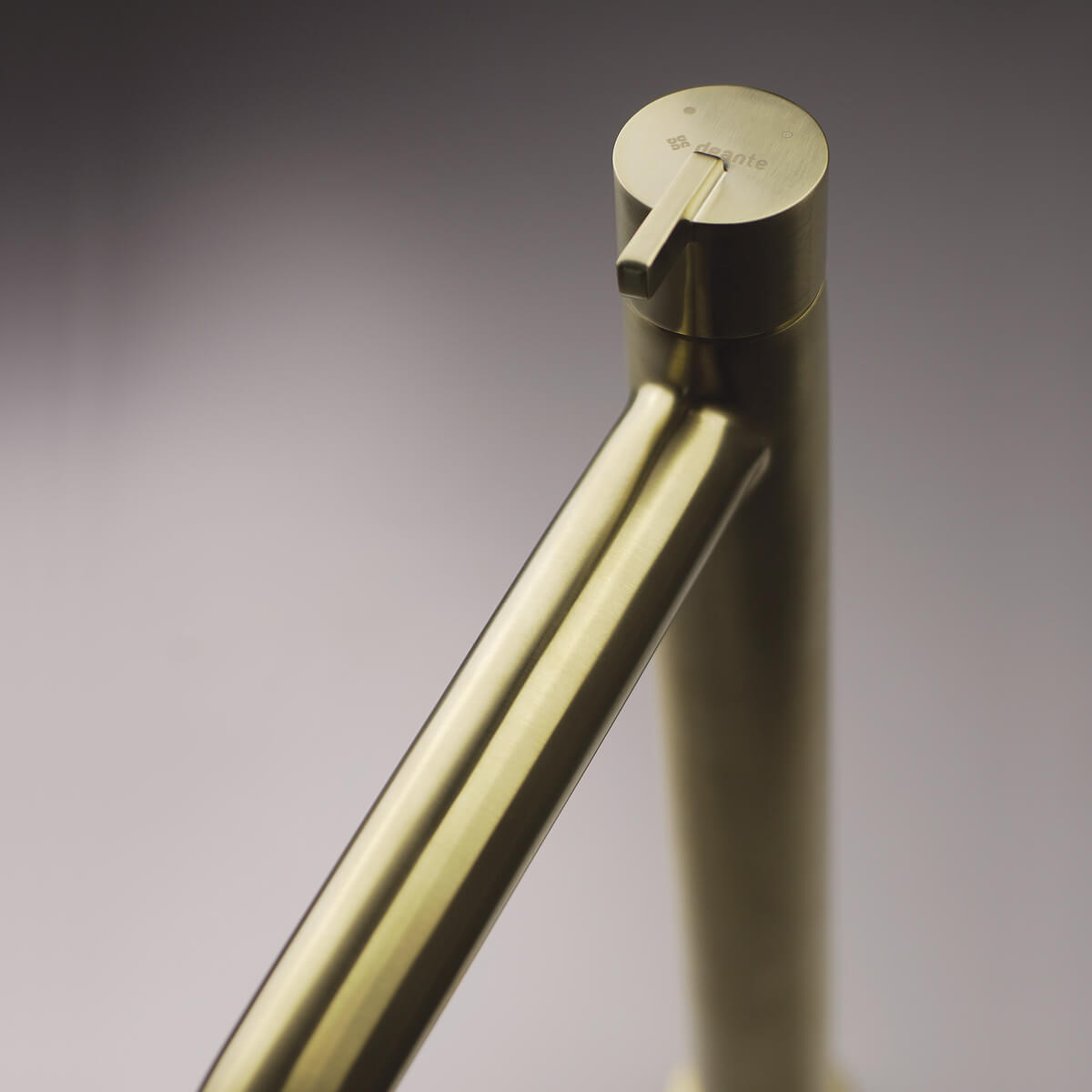 Harjatud-kuld-valamusegisti-Deante-Silia-34.4-cm,-messing-4