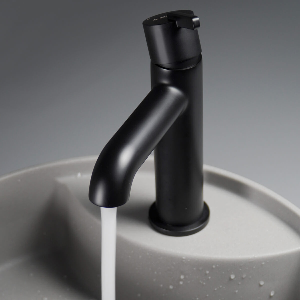 Must-valamusegisti-Deante-Silia-17.9-cm,-messing-3