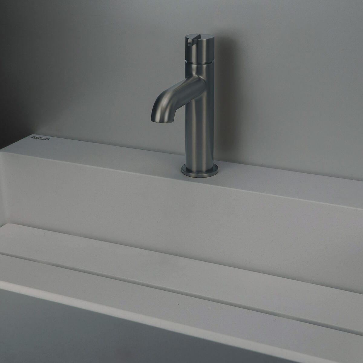 Titaanium-valamusegisti-Deante-Silia-17.9-cm,-messing-2