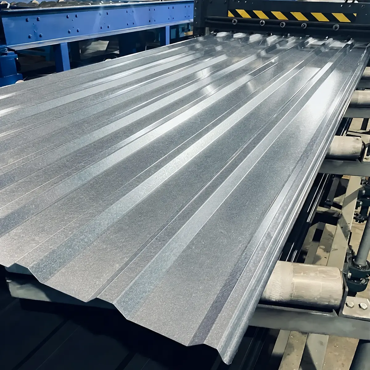 Trapetsprofiil katuseplekk TP-18 ZN tsingitud